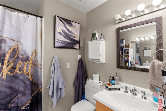 Photo 17 for MLS #2105736 at 444 E Acoma Rd