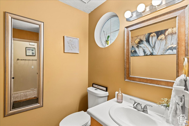 Photo 15 for MLS #2105736 at 444 E Acoma Rd