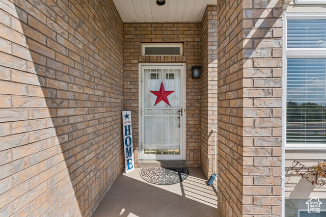Photo 10 for MLS #2105763 at 3033 S 400 East