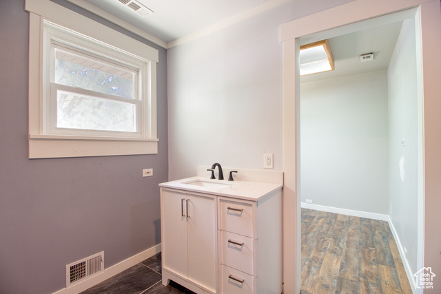 Photo 9 for MLS #2105813 at 2017 Polk Ave
