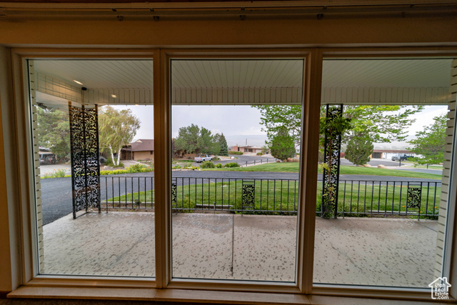 Photo 13 for MLS #2105827 at 349 Crestview Dr