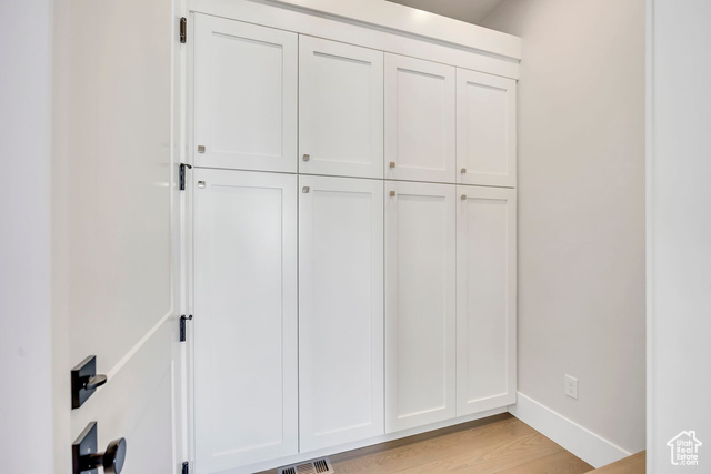 Photo 8 for MLS #2105831 at 287 E Concord Farm Ln #1