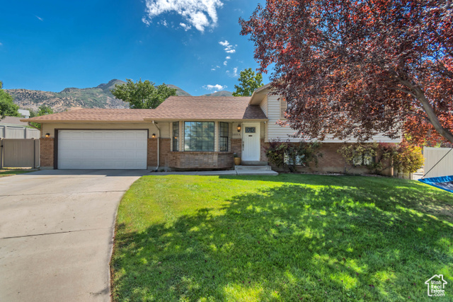 Photo 2 for MLS #2105855 at 10094 N Oak Rd