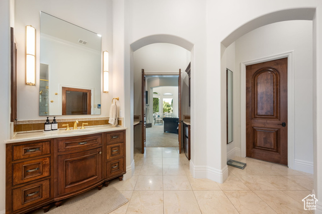 Photo 32 for MLS #2105862 at 213 E Adam Ln