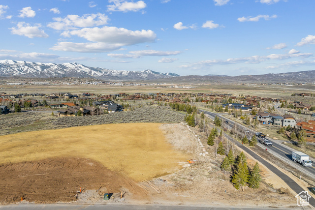 Photo 3 for MLS #2105866 at 2802 Hills Ridge Rd