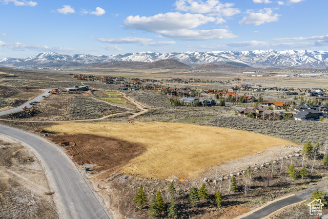 Photo 10 for MLS #2105866 at 2802 Hills Ridge Rd