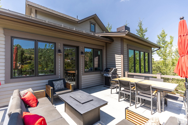 Photo 20 for MLS #2105893 at 158 Ridge Ave