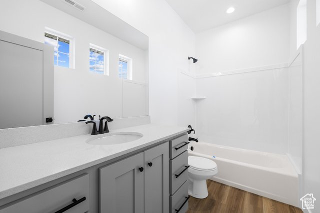 Photo 27 for MLS #2105901 at 2714 S Eagle Dr #04