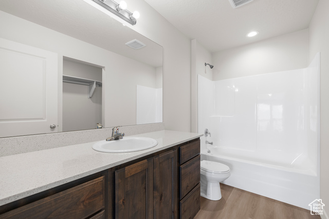 Photo 22 for MLS #2105913 at 4013 S Woodland Ave #324