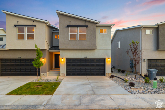 Photo 2 for MLS #2105919 at 4011 S Woodland Ave #323