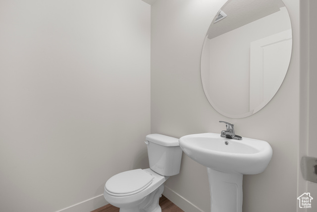 Photo 13 for MLS #2105919 at 4011 S Woodland Ave #323