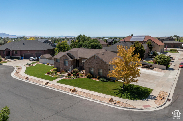 Photo 3 for MLS #2105920 at 1635 N 4625 West