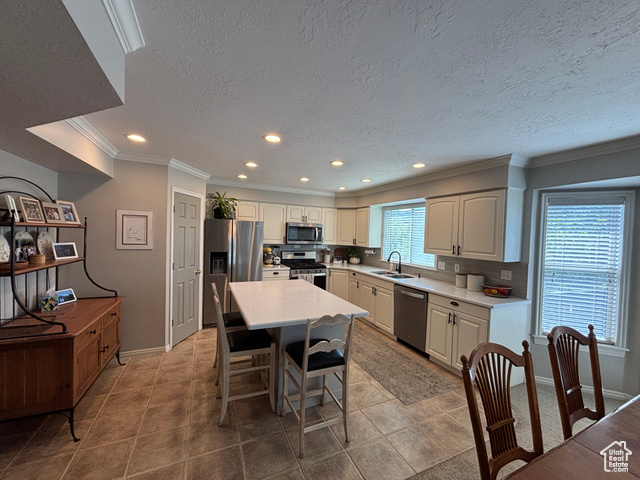 Photo 9 for MLS #2105923 at 1057 E 5150 South