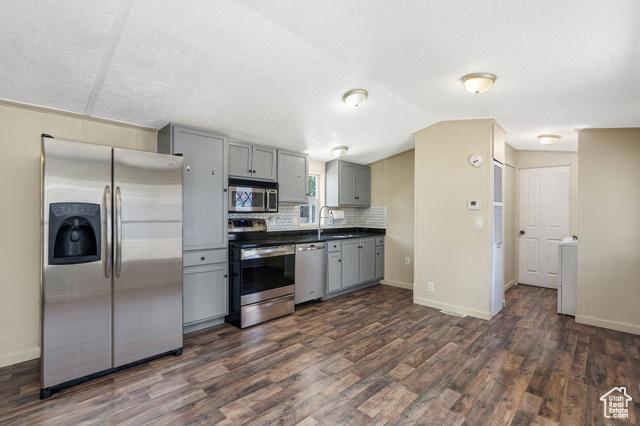 Photo 8 for MLS #2105945 at 7116 W Bendixon Dr #11