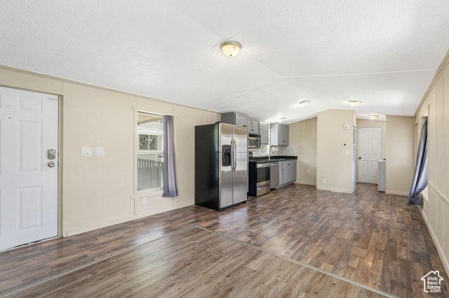 Photo 7 for MLS #2105945 at 7116 W Bendixon Dr #11