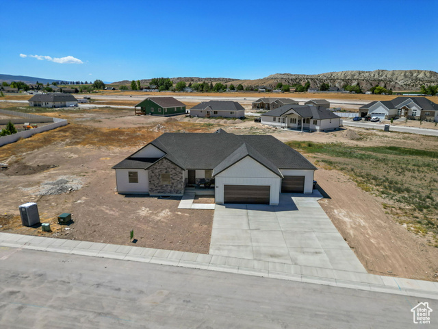 Photo 3 for MLS #2105970 at 85 W 970 North