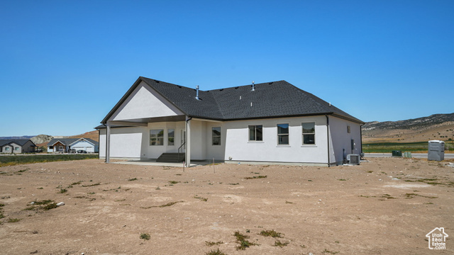 Photo 7 for MLS #2105970 at 85 W 970 North