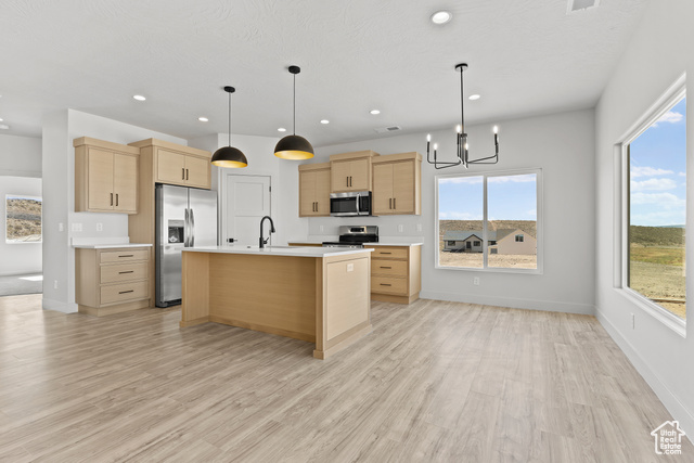 Photo 8 for MLS #2105986 at 980 W Rock View Dr