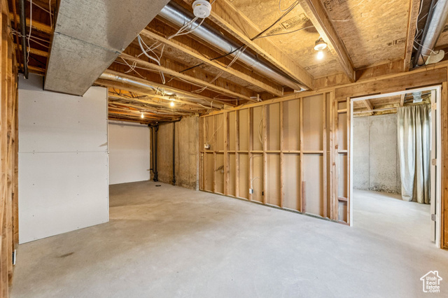 Photo 39 for MLS #2105987 at 1876 E Jeremy Ct