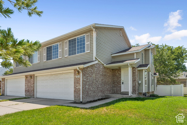 Photo 3 for MLS #2105987 at 1876 E Jeremy Ct
