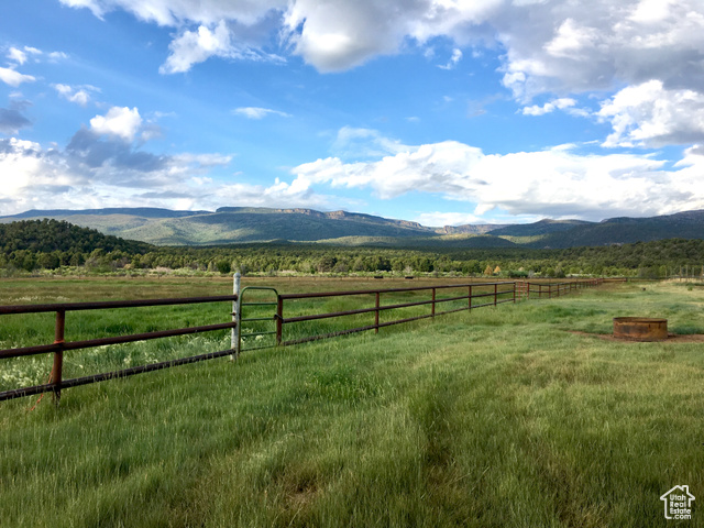 713 W EAGLE RNCH, Teasdale UT 84773