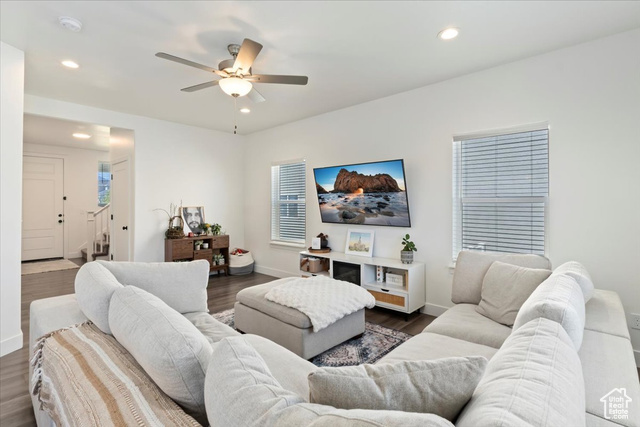 Photo 4 for MLS #2106021 at 7168 N Silver Spring Way