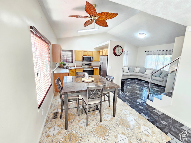 Photo 4 for MLS #2106039 at 1164 S Prospect St
