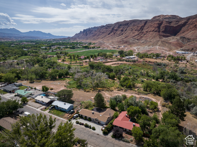 Photo 20 for MLS #2106045 at 709 W Bartlett Cir