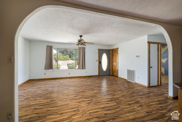 Photo 5 for MLS #2106045 at 709 W Bartlett Cir