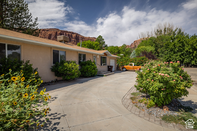 Photo 25 for MLS #2106045 at 709 W Bartlett Cir