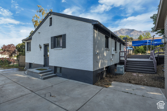 Photo 8 for MLS #2106052 at 242 E 2900 North