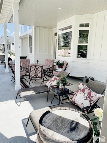 Photo 6 for MLS #2106075 at 1130 W Fawn Dr