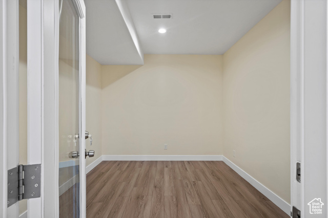 Photo 34 for MLS #2106179 at 172 E Hollybrook Cv