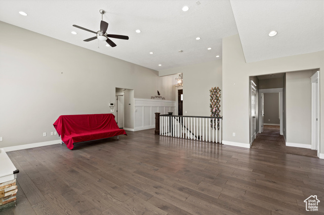 Photo 20 for MLS #2106179 at 172 E Hollybrook Cv