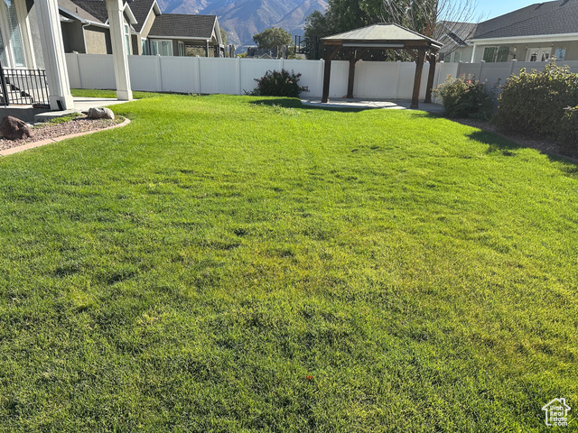 Photo 2 for MLS #2106179 at 172 E Hollybrook Cv