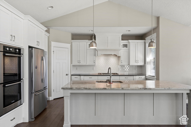Photo 29 for MLS #2106179 at 172 E Hollybrook Cv