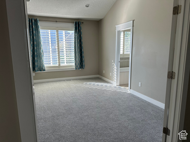 Photo 32 for MLS #2106179 at 172 E Hollybrook Cv