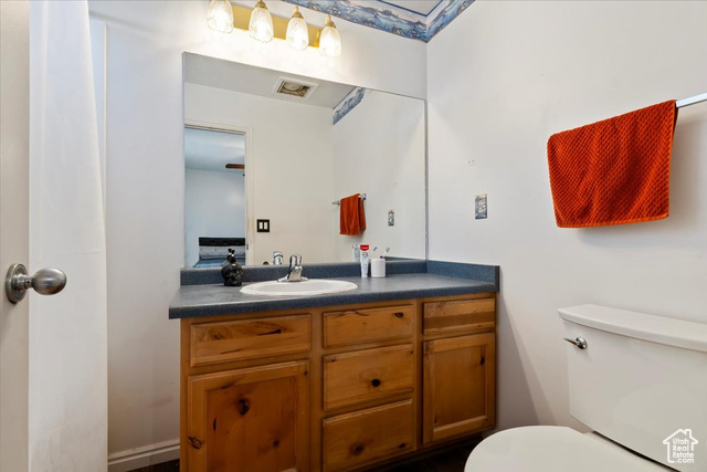 Photo 13 for MLS #2106184 at 727 W Island Vista Cir