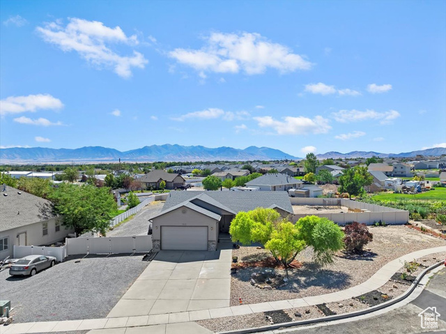 Photo 32 for MLS #2106184 at 727 W Island Vista Cir