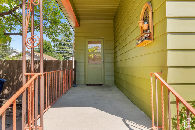 Photo 3 for MLS #2106224 at 1133 E Milton Ave