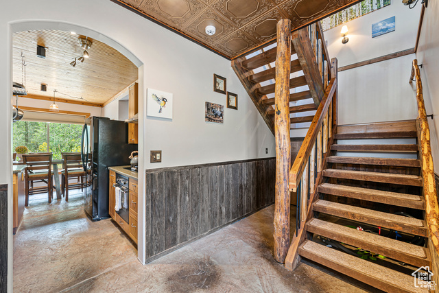 Photo 5 for MLS #2106231 at 2029 W Tollgate Rd