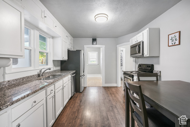 Photo 9 for MLS #2106296 at 2938 S Cyprus Ln