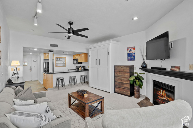 Photo 5 for MLS #2106300 at 1415 Lowell Ave #B165