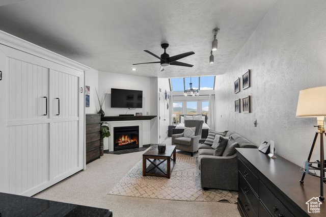 Photo 3 for MLS #2106300 at 1415 Lowell Ave #B165