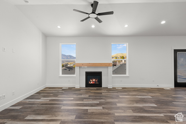 Photo 10 for MLS #2106346 at 827 E Jenny Ln