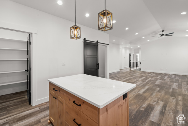 Photo 8 for MLS #2106346 at 827 E Jenny Ln