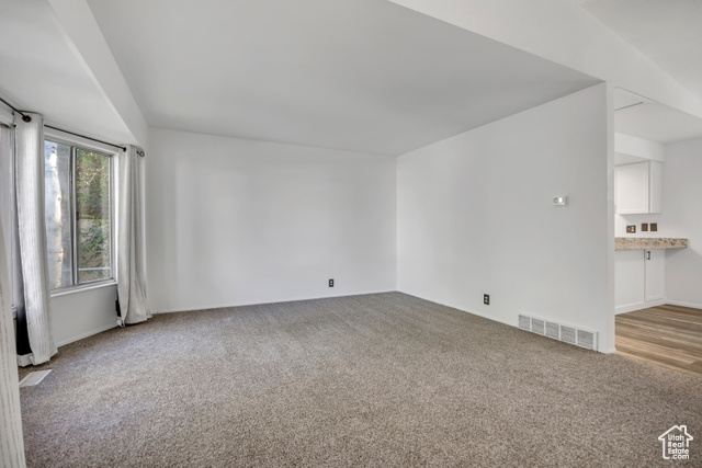Photo 2 for MLS #2106355 at 5476 S 3350 West