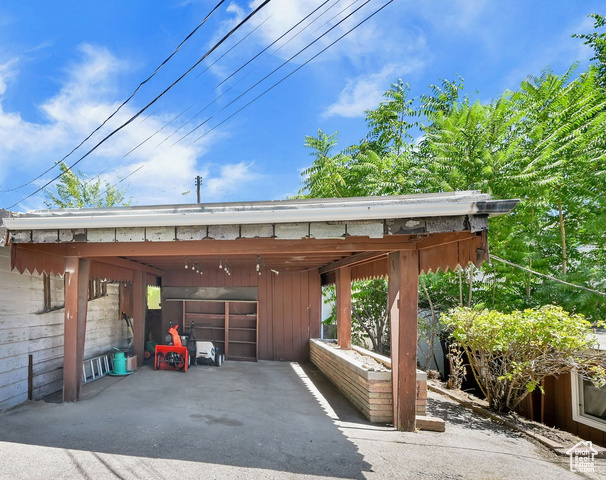 Photo 34 for MLS #2106393 at 665 E 6th Ave