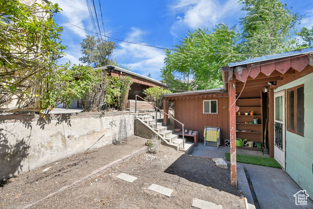 Photo 33 for MLS #2106393 at 665 E 6th Ave