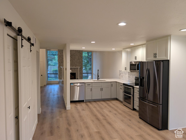 Photo 3 for MLS #2106394 at 1575 E 6430 South